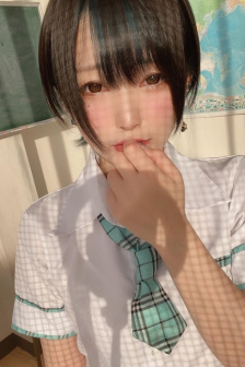逆光飞翔